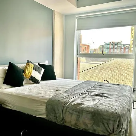 Apartment Captivating 2-bed Skyview In Leeds (West Yorkshire)