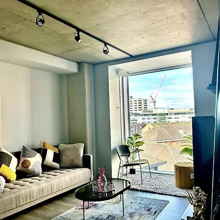 Captivating 2-bed Skyview In * Leeds (West Yorkshire)