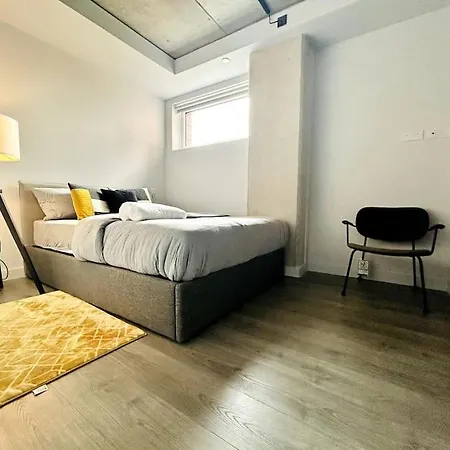 Apartment Captivating 2-bed Skyview In *