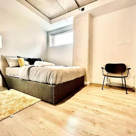 Captivating 2-bed Skyview In