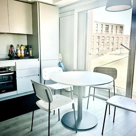 Captivating 2-bed Skyview In *