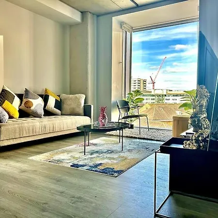 Apartment Captivating 2-bed Skyview In *