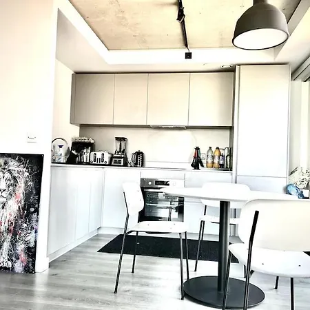 Apartment Captivating 2-bed Skyview In *
