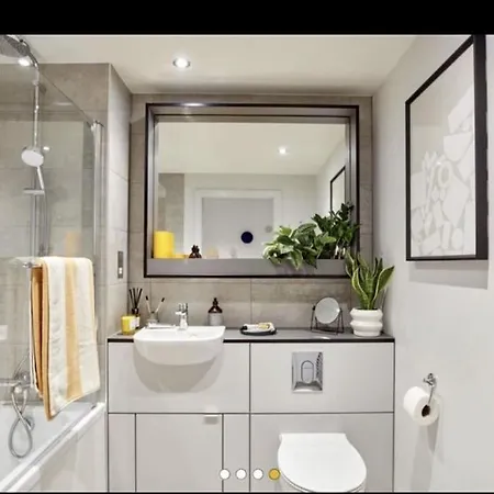 Apartment Captivating 2-bed Skyview In Leeds (West Yorkshire)