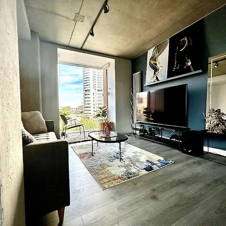 Captivating 2-bed Skyview In *